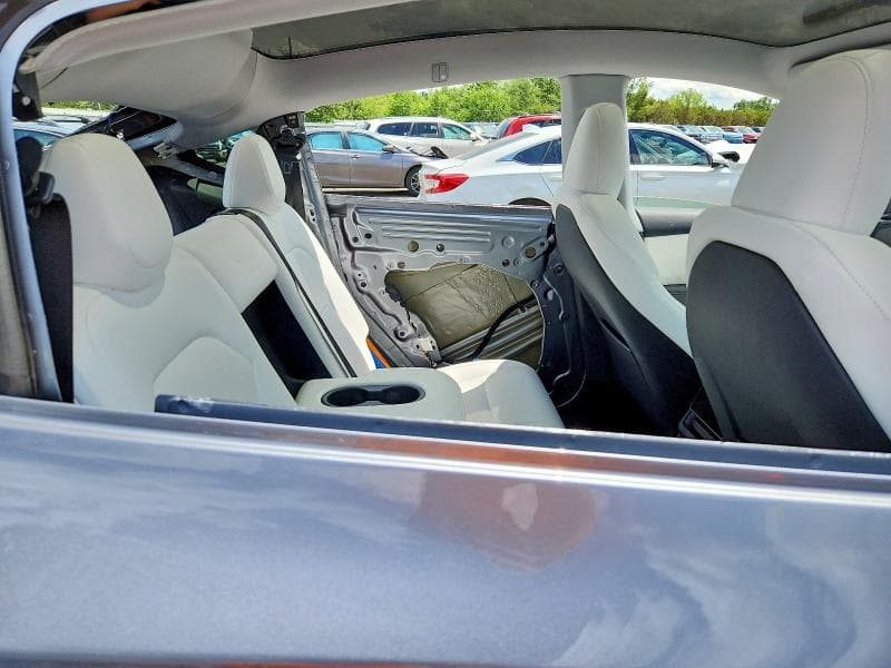 2026 TESLA MODEL Y 10