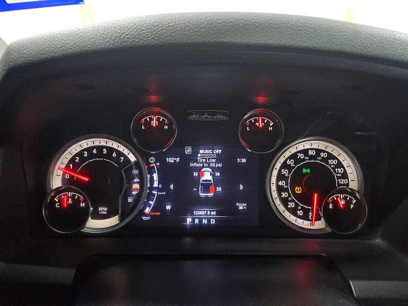 2018 RAM 1500 SLT 9