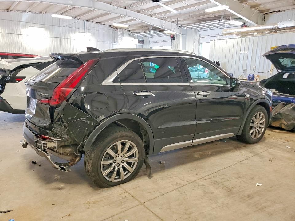 2022 CADILLAC XT4 PREMIUM LUXURY 3
