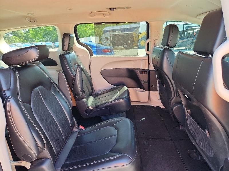 2023 CHRYSLER PACIFICA TOURING L 11