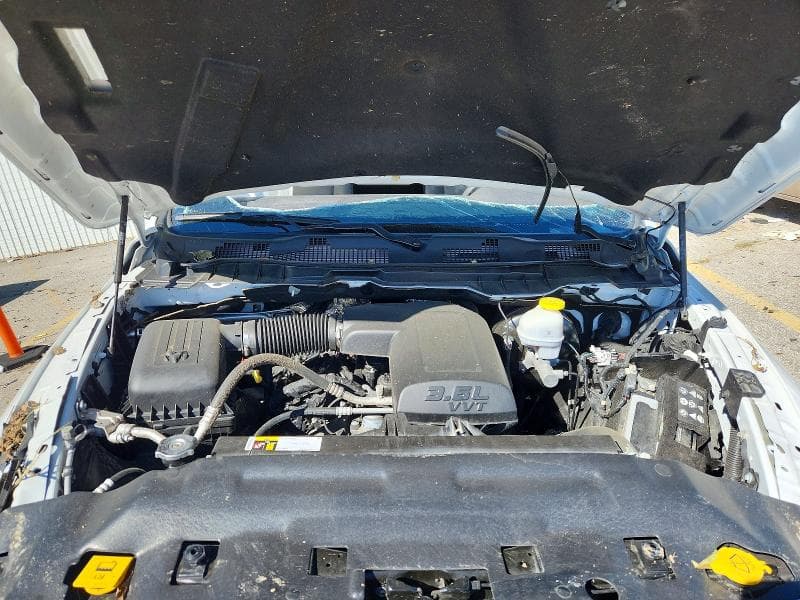 2024 RAM 1500 CLASSIC SLT 11