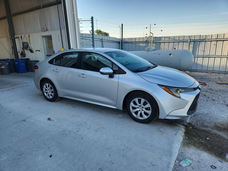 2022 TOYOTA COROLLA LE 4