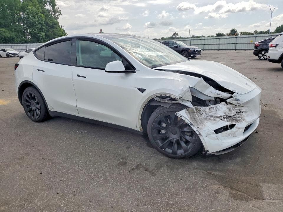 2022 TESLA MODEL Y 4
