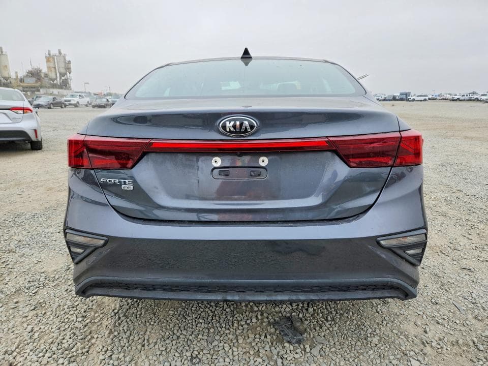 2021 KIA FORTE FE 6