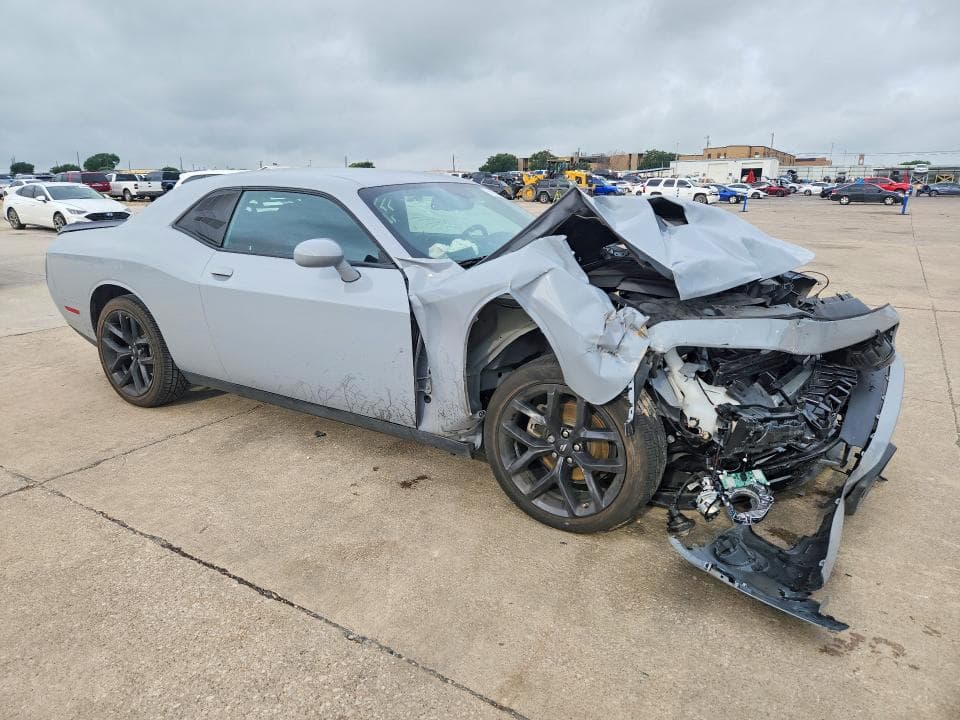 2022 DODGE CHALLENGER SXT 4
