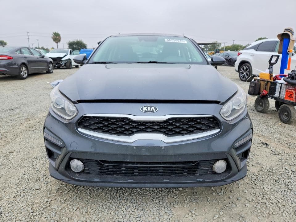 2021 KIA FORTE FE 5