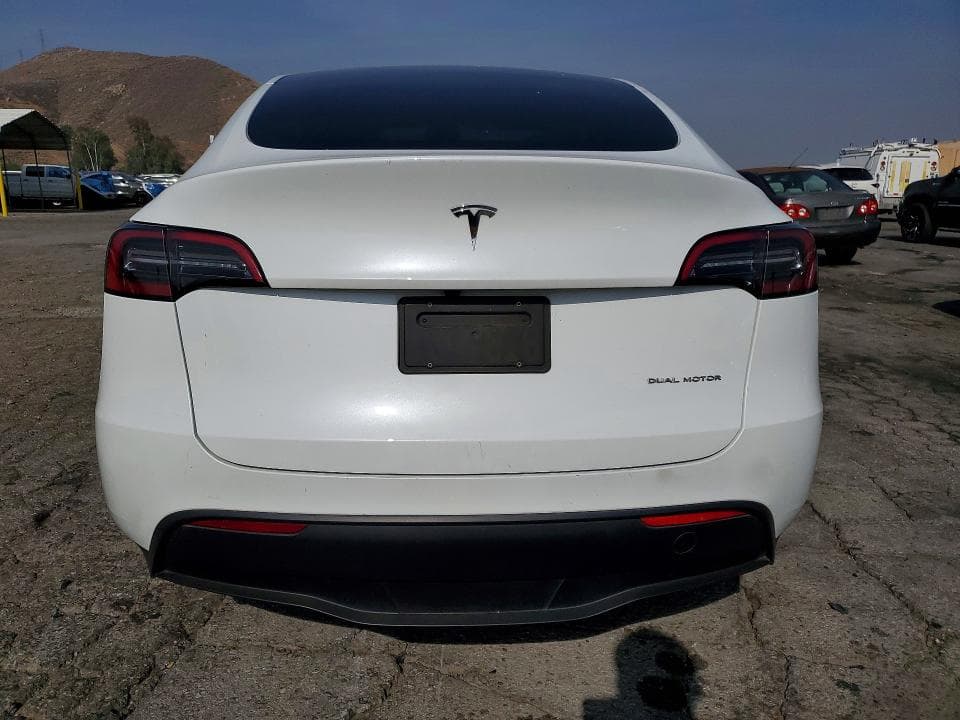 2023 TESLA MODEL Y 6