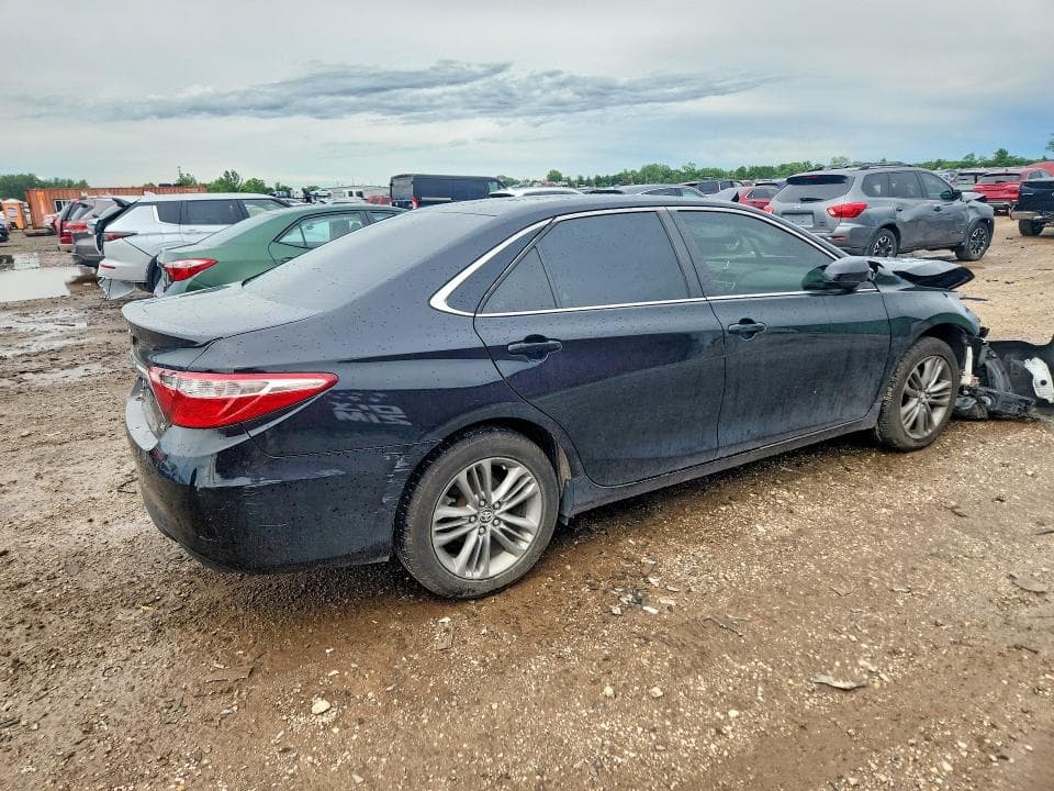2017 TOYOTA CAMRY 3