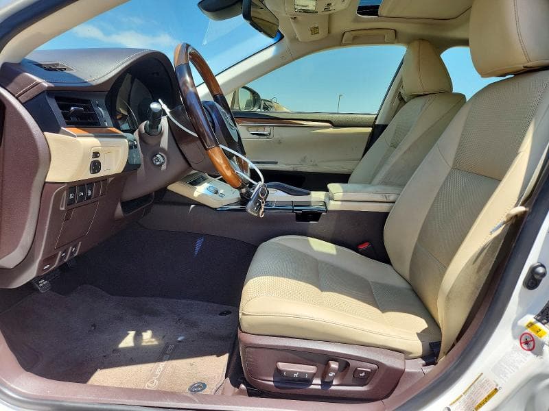 2017 LEXUS ES 300H 7