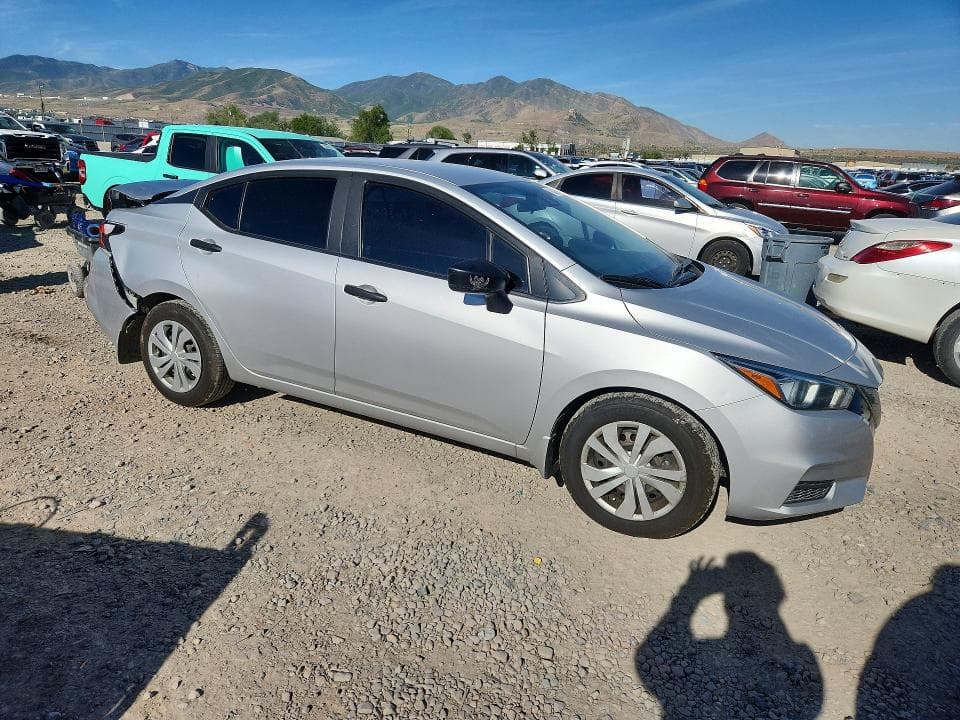 2020 NISSAN VERSA S 4