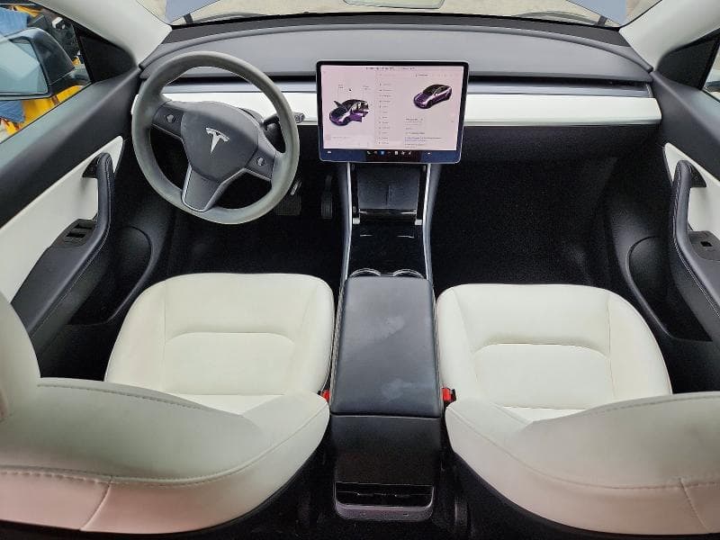 2021 TESLA MODEL Y 8