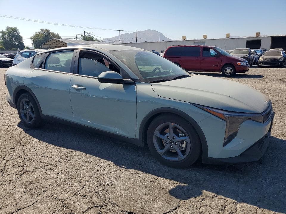 2025 KIA K4 LXS 4
