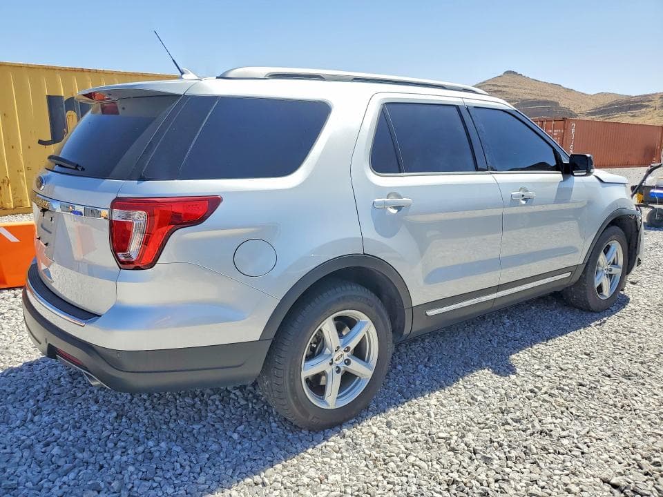2018 FORD EXPLORER XLT 3