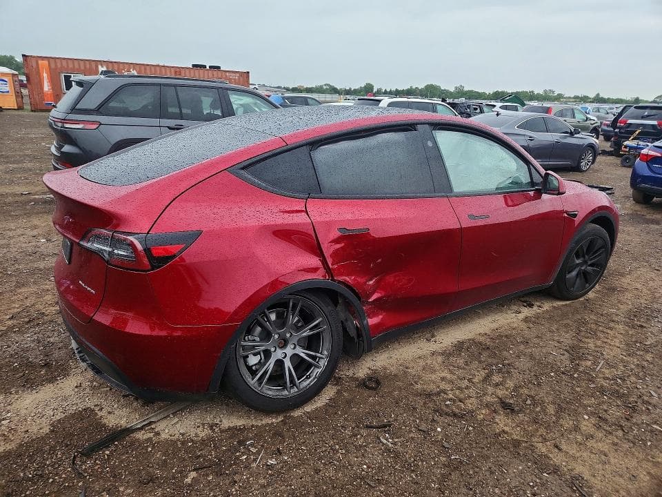 2025 TESLA MODEL Y 3
