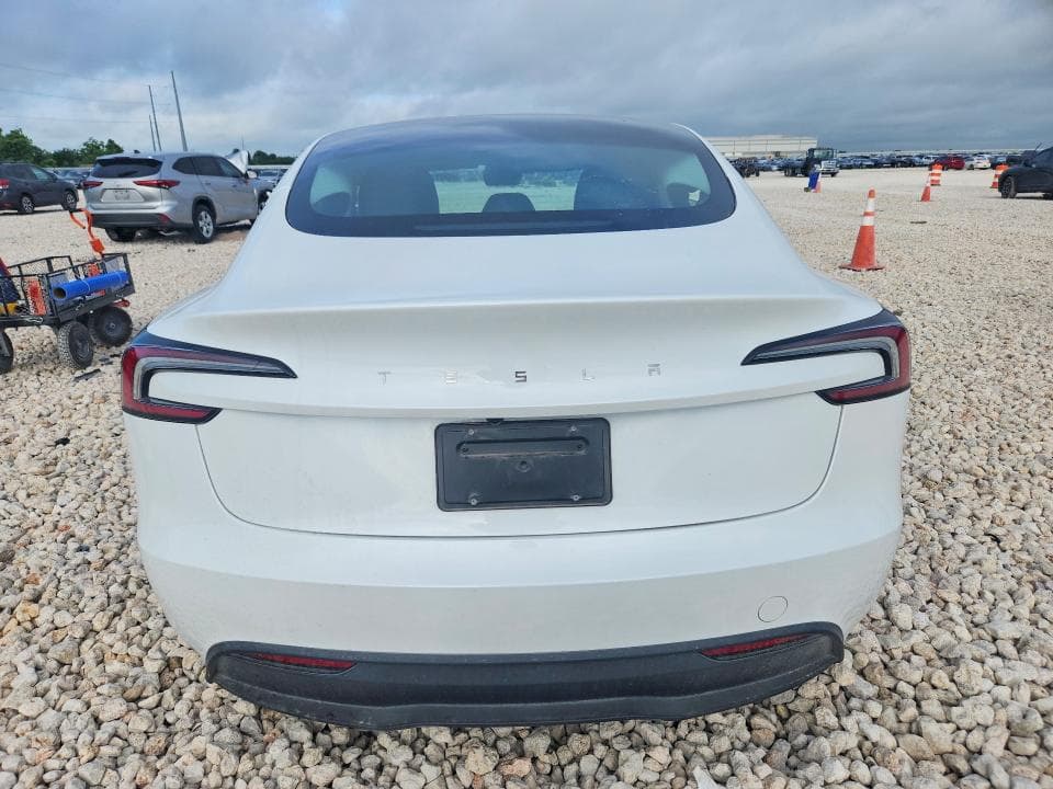 2025 TESLA MODEL 3 6