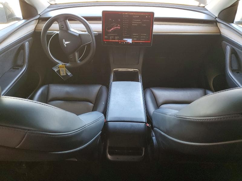 2022 TESLA MODEL Y 8