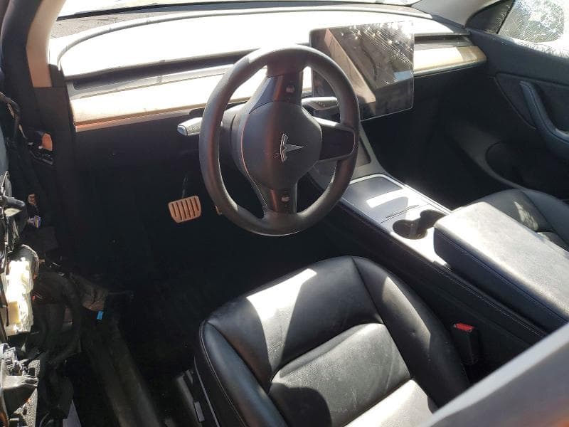 2022 TESLA MODEL Y 8