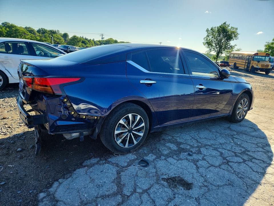 2022 NISSAN ALTIMA S 3