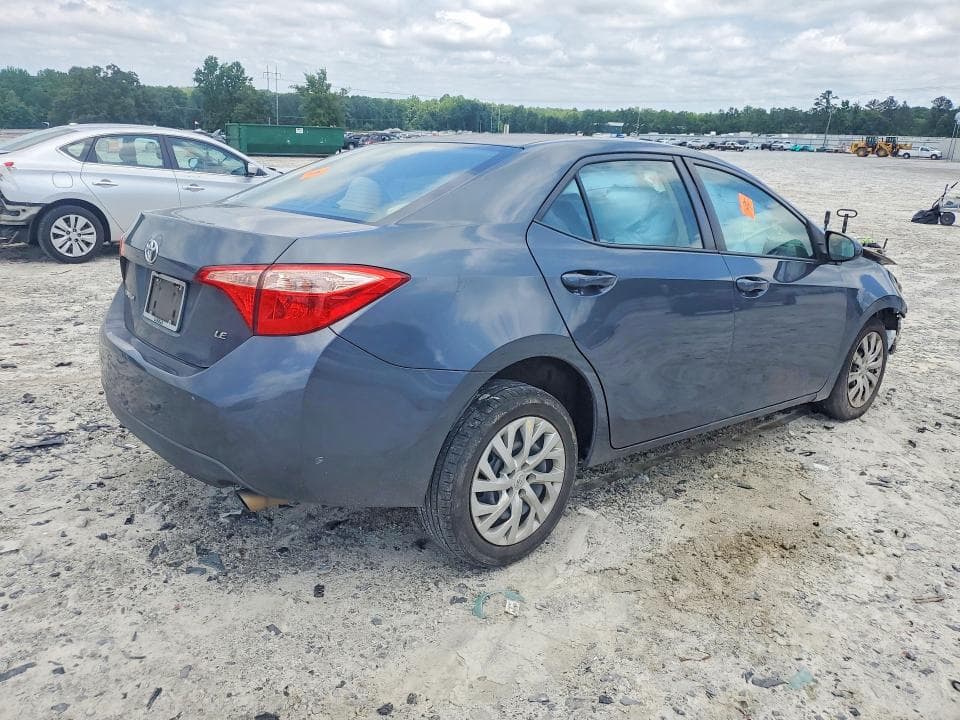 2017 TOYOTA COROLLA LE 3