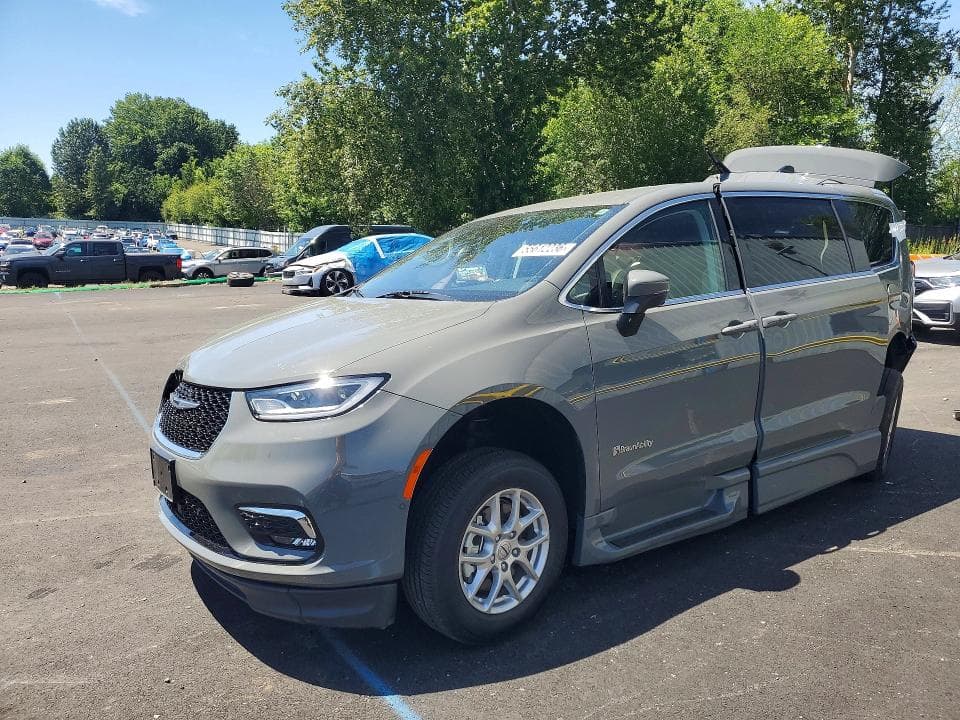 2023 CHRYSLER PACIFICA TOURING L - 1