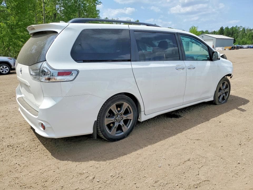 2020 TOYOTA SIENNA SE 8-PASSENGER 3