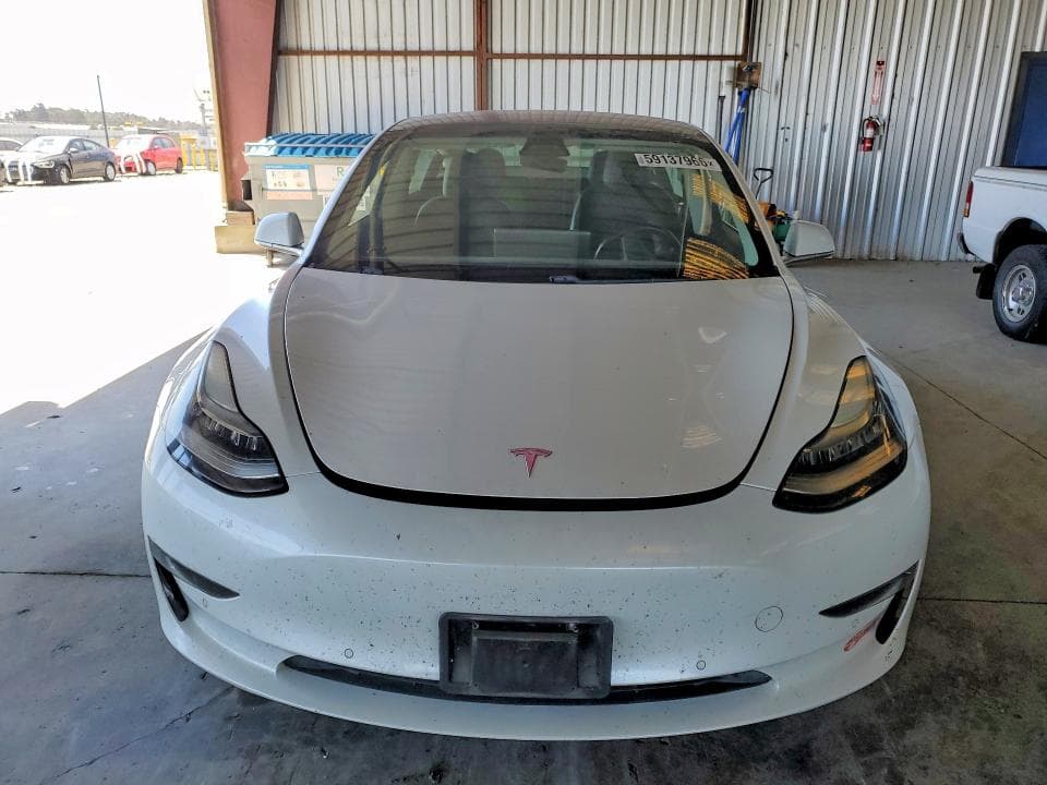 2018 TESLA MODEL 3 5