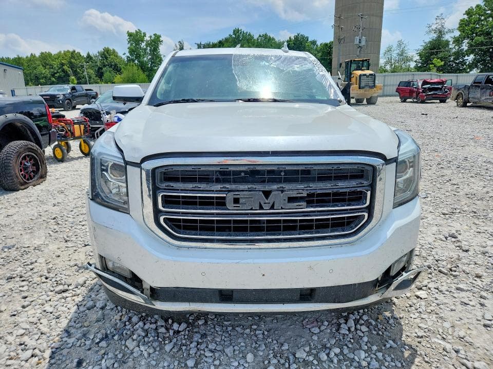 2018 GMC YUKON 5