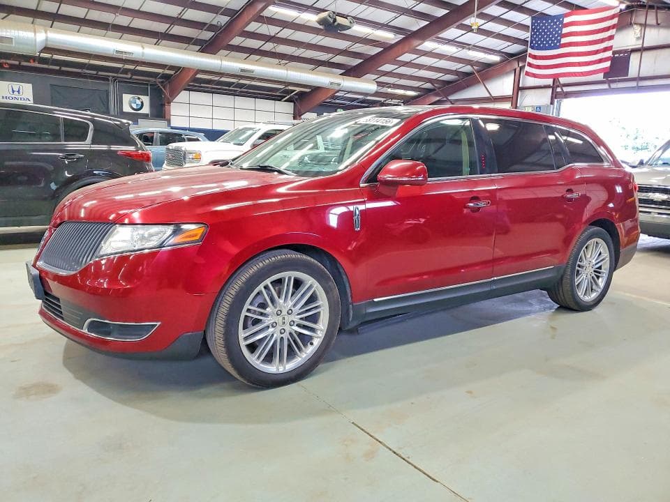 2016 LINCOLN MKT - 1
