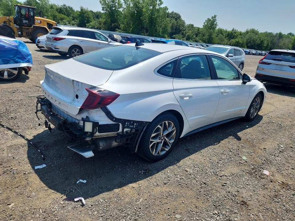 2021 HYUNDAI SONATA SEL 3