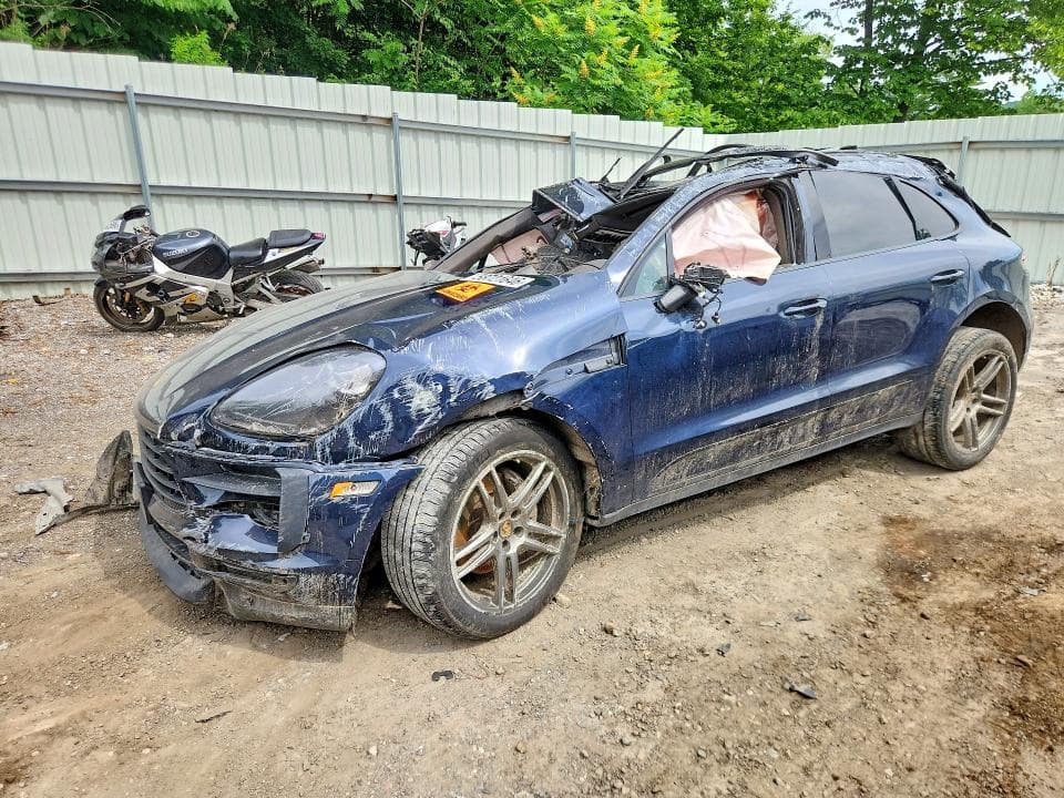 2020 PORSCHE MACAN - 1