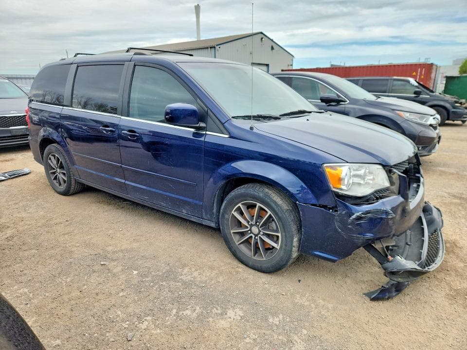 2017 DODGE GRAND CARAVAN SE 4
