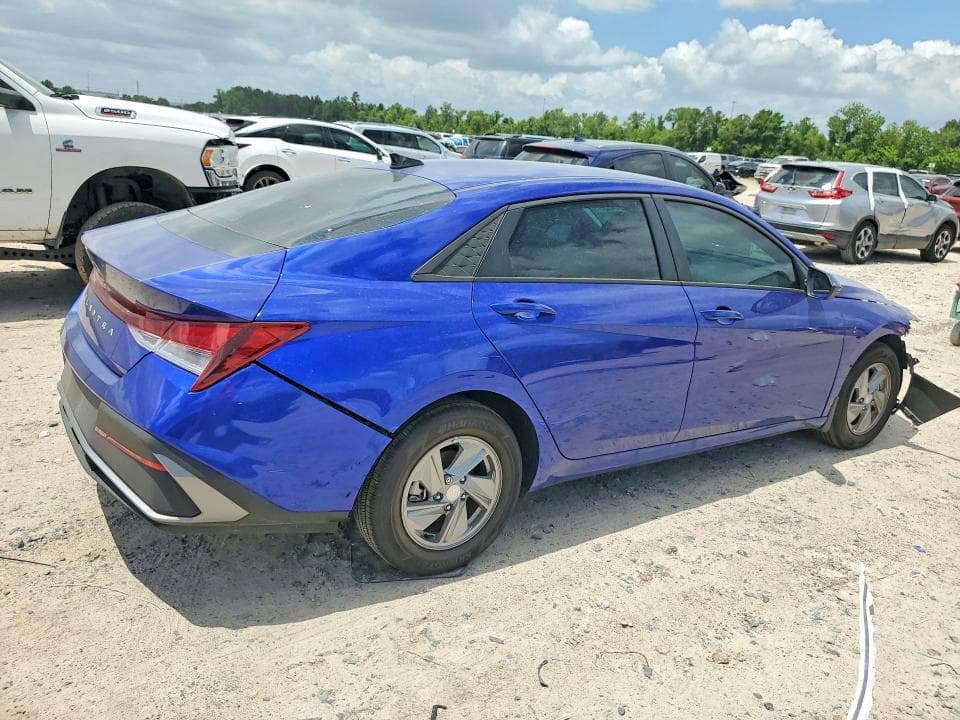 2026 HYUNDAI ELANTRA SE 3