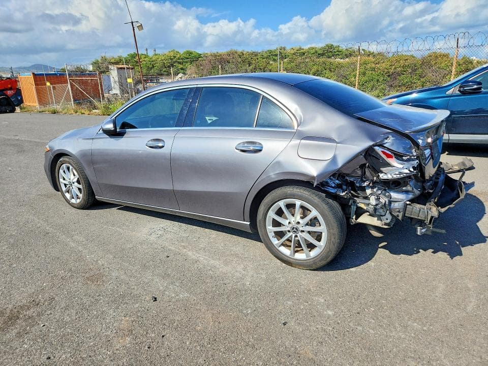 2020 MERCEDES-BENZ A 220 2