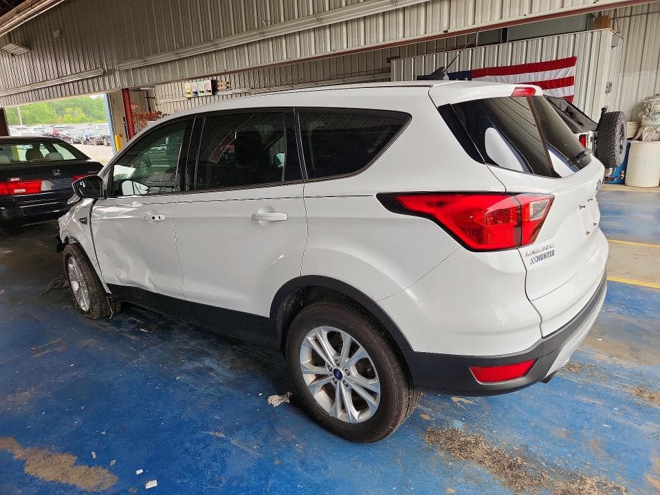 2019 FORD ESCAPE SE 2