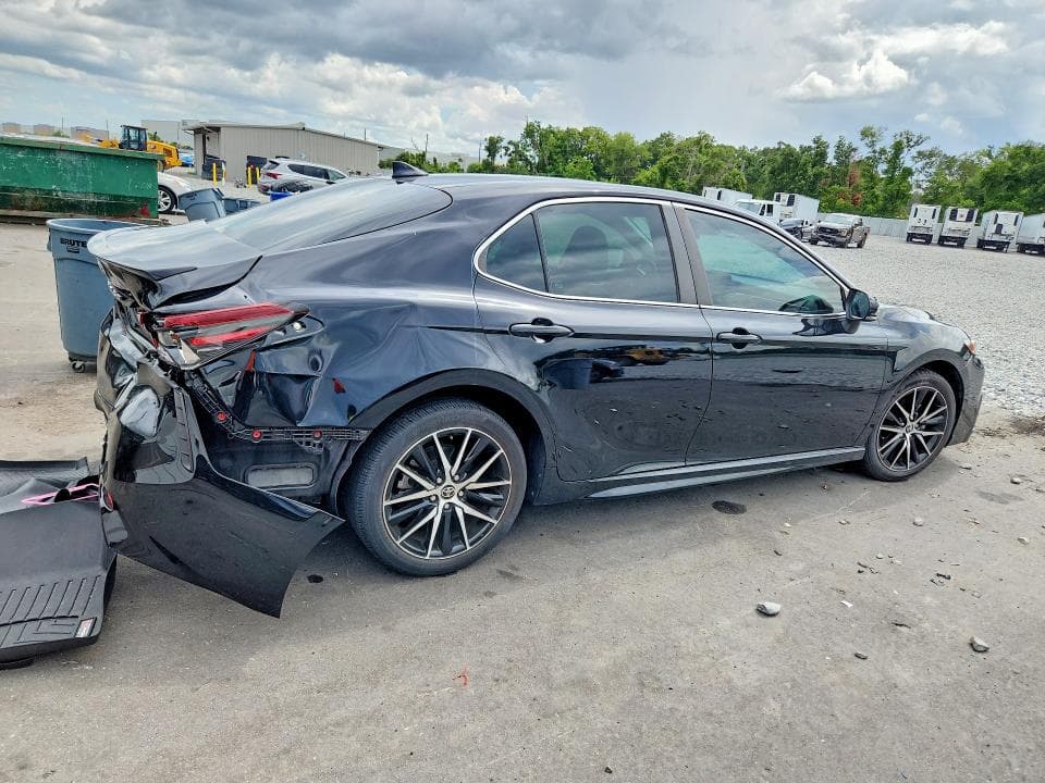 2023 TOYOTA CAMRY SE 3