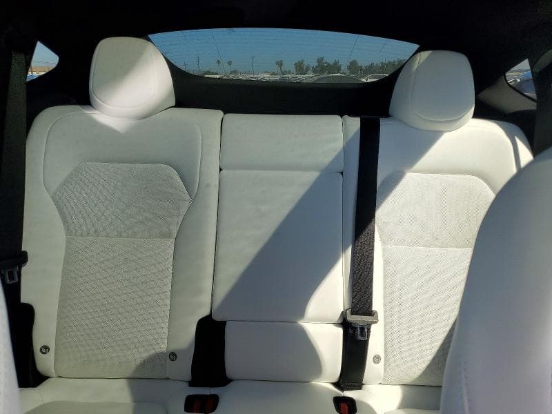 2026 TESLA MODEL Y 10