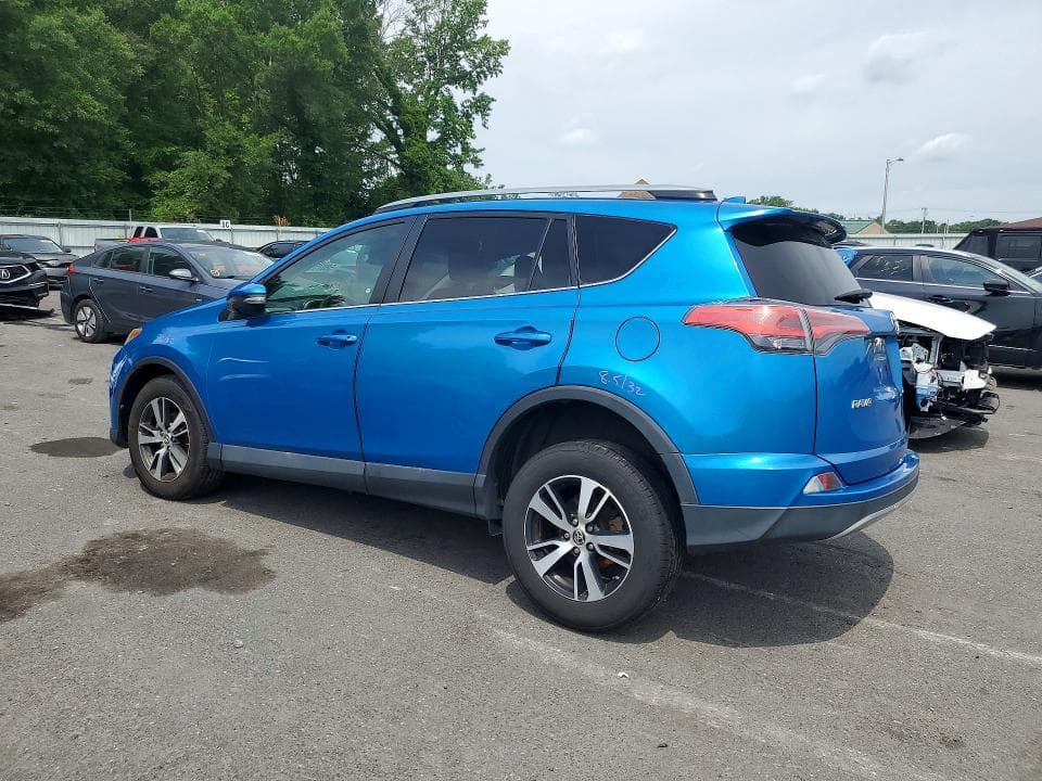 2018 TOYOTA RAV4 XLE 2
