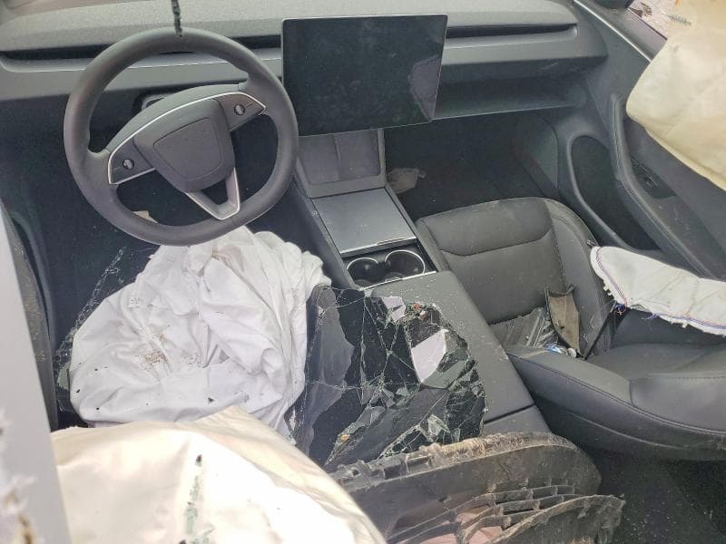 2024 TESLA MODEL 3 8