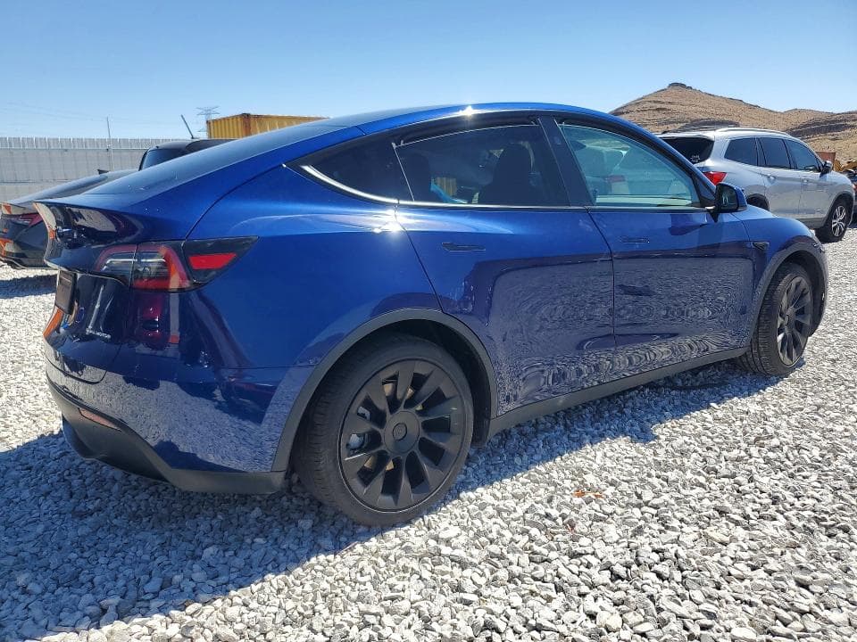 2024 TESLA MODEL Y 3