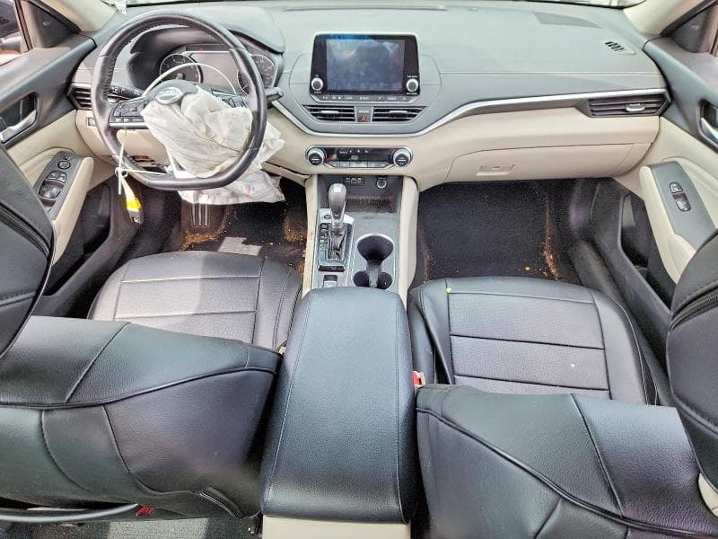 2019 NISSAN ALTIMA SV 8