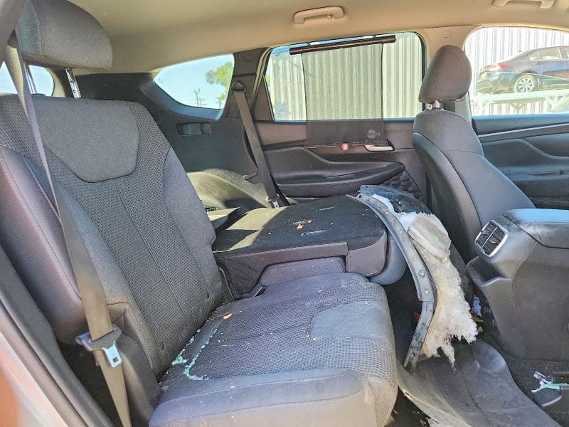 2020 HYUNDAI SANTA FE SE 11