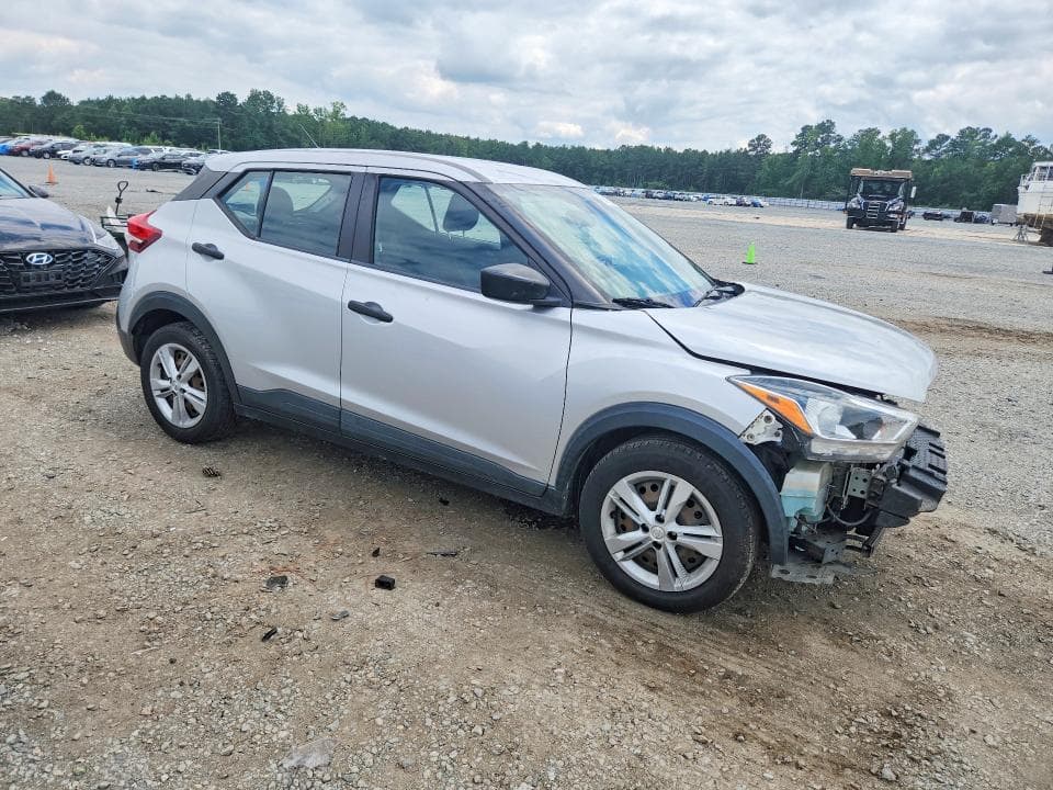 2020 NISSAN KICKS S 4