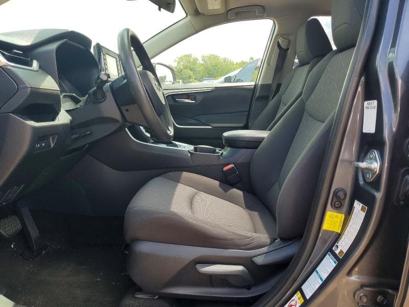 2019 TOYOTA RAV4 XLE 7