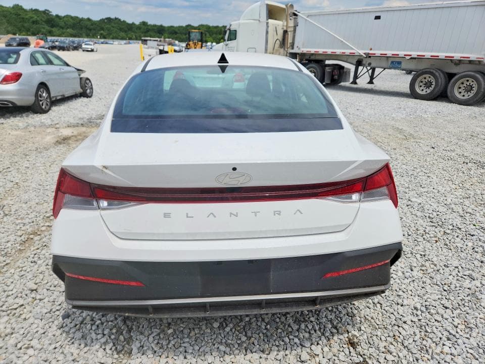 2025 HYUNDAI ELANTRA SE 6