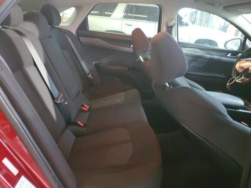 2023 KIA K5 LXS 10