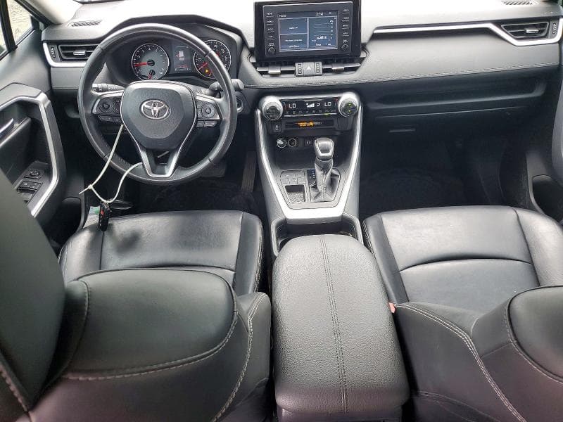 2019 TOYOTA RAV4 XLE PREMIUM 8