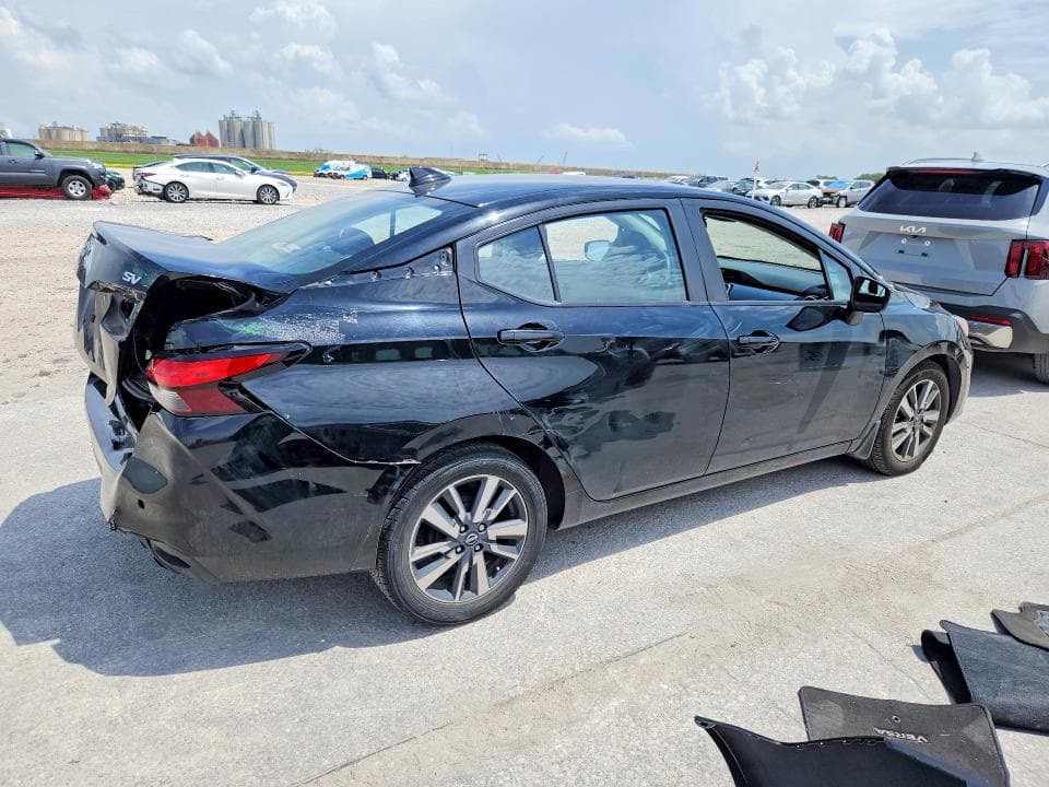 2024 NISSAN VERSA SV 3