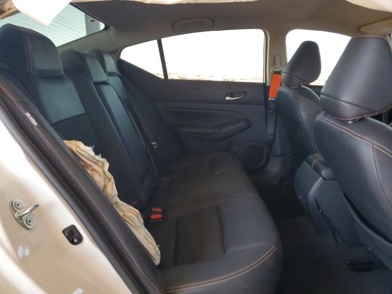 2022 NISSAN ALTIMA SR 10
