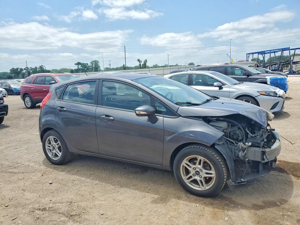 2017 FORD FIESTA SE 4