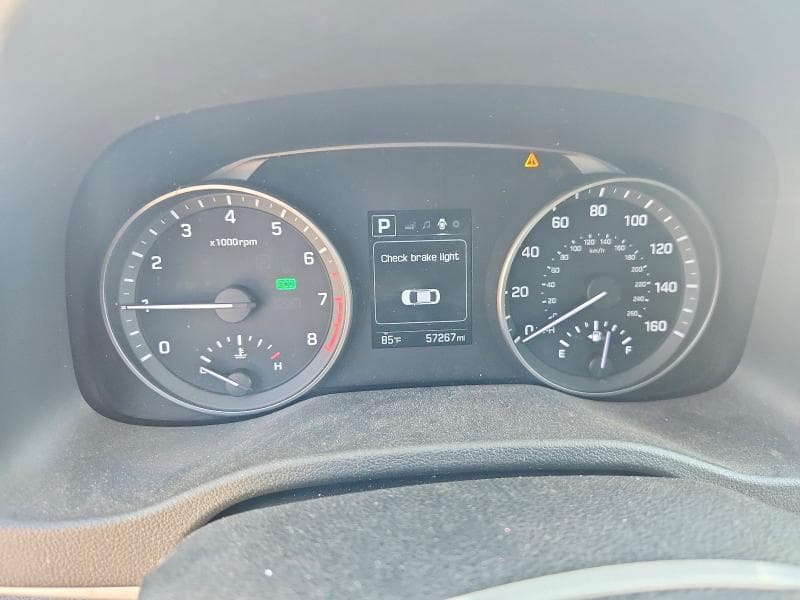 2018 HYUNDAI ELANTRA SEL 9